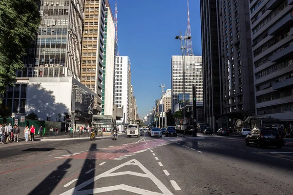 Sao Paulo Brasil Junio 2014 Tráfico Vehículos Avenida Paulista Región — Foto de Stock