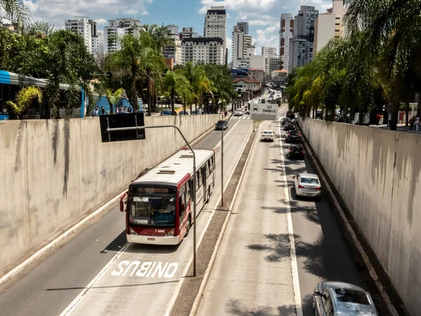 Sao Paulo Brazylia Stycznia 2019 Ruch Autobusów Wyłącznym Pasie Autobusów — Zdjęcie stockowe