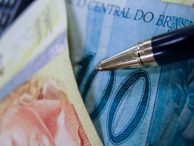 Brezilya 'nın gerçek para ve kaleminin seçici odak noktası