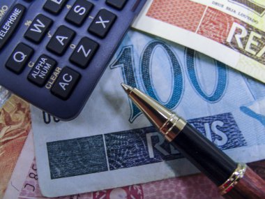 Brezilya 'nın gerçek para ve kaleminin seçici odak noktası