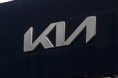 Sao Paulo, SP, Brezilya. 31 Temmuz 2025. Sao Paulo şehrindeki Kia bayilik cephesi markanın yeni görsel kimliğini gözler önüne seriyor..