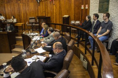 Marilia, Sao Paulo, Brezilya, 29 Eylül 2025 Marilia İl Meclisi 'nin genel kurulunun iç görüşü, 17 meclis üyesi için dairesel bir formatta yer almaktadır..