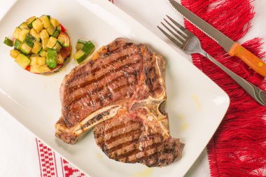 T kemik biftek sebzeli 