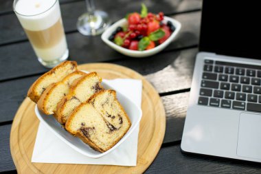 Taze ve lezzetli çölün ayrıntıları 