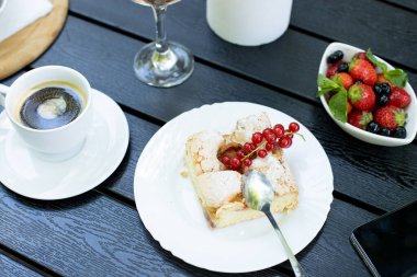 Taze ve lezzetli çölün ayrıntıları 