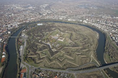 Bir vauban tarzı eski kale bir helikopter havadan görünümü 
