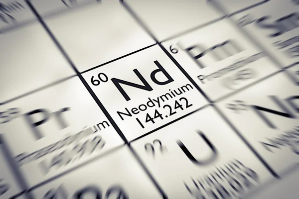 Фокус на рідкісній землі Neodynium Chemical Element — стокове фото