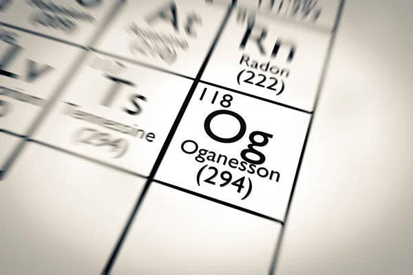 Fokus auf oganesson chemisches Element — Stockfoto