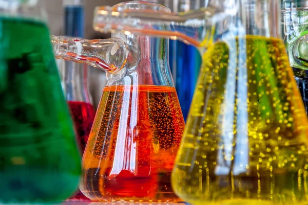 Chemistry bubbles with bubbles — Stock Photo, Image