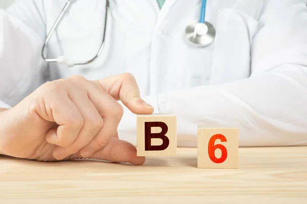 Médecin Recommande Prendre Vitamine B12 Médecin Parle Des Avantages Vitamine — Photo