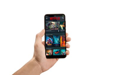ABD, NEW YORK 2 Şubat 2021: NETFLIX Interface video dağıtım servisiyle telefonu kapatın. Netflix dünya çapında yayın yapan filmler sağlayıcısıdır.