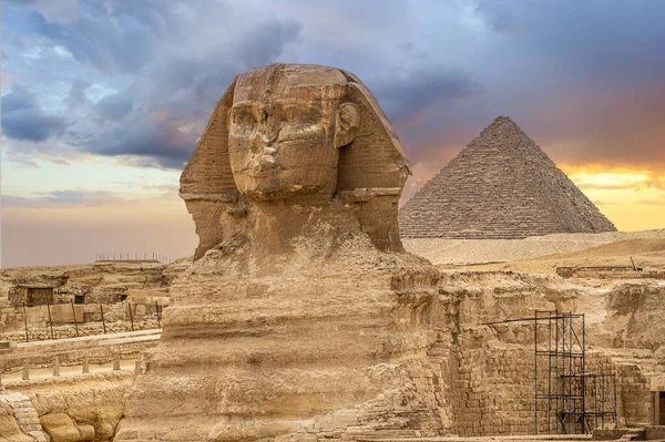 Великий Сфінкс Піраміди Сфінкс Тлі Великих Єгипетських Пірамід Африка Плато — стокове фото