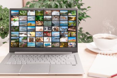 Ekran laptopunda birçok farklı görüntü var. Dijital video ve mobil ortam kavramı