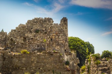 Akşam dağlarda Harabeleri.
