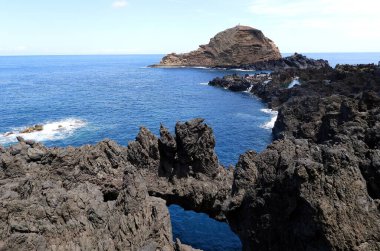 Porto Moniz 'in doğal havuzları, Madeira Adası - Portekiz