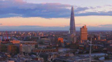 Yukarıdan Londra'da akşam güneşi