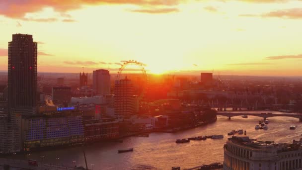 Incrível horizonte de Londres ao pôr-do-sol — Vídeo de Stock