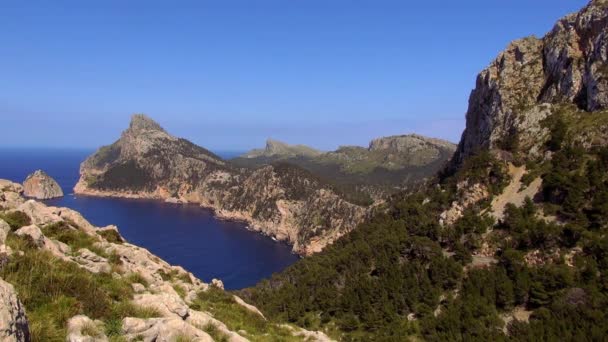 Гори та Середземне море красиві острова Майорка — стокове відео