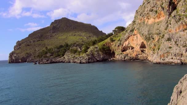 Färgglada bay på Balearerna ön Mallorca — Stockvideo