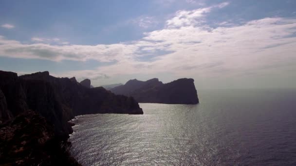 Cliff linii Mallorca na zakurzonych po południu — Wideo stockowe
