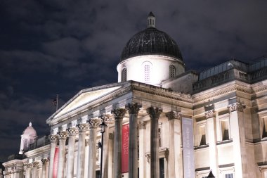 National Gallery London Trafalgar Meydanı'nda