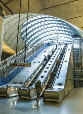 Canary Wharf metro istasyonu - Londra/İngiltere 23 Şubat 2016