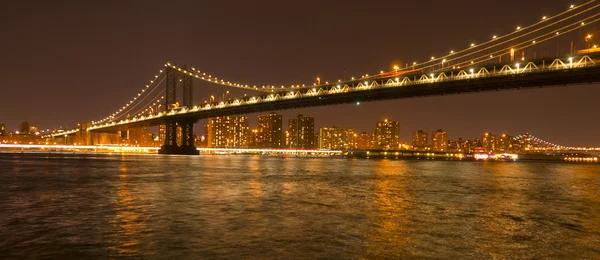 Manhattan Bridge New York di notte — Foto Stock