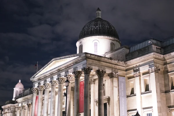 London National Gallery på Trafalgar Square — Stockfoto
