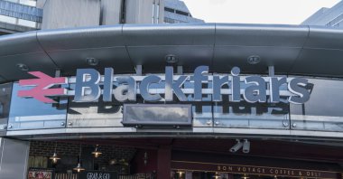 Blackfriars Londra - 22 Şubat 2016 istasyonu.