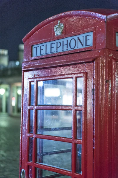 Cabina telefonica al Covent Garden di notte - LONDRA / INGHILTERRA 23 FEBBRAIO 2016 — Foto Stock