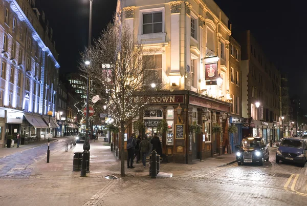 Typisch englisches Pub im Covent Garden District - london / england 23. Februar 2016 — Stockfoto