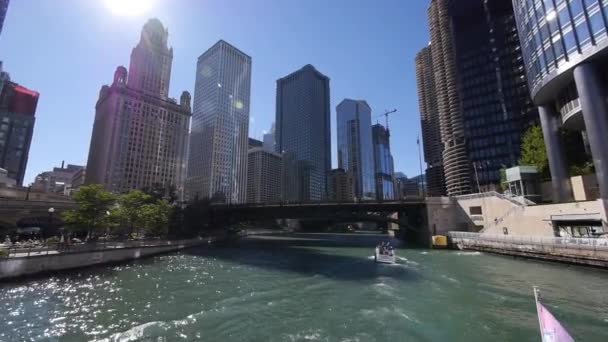 Chicago River Cruise Plan grand angle — Video