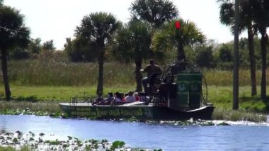 Sulak Orta Florida ile tekne yolculuk