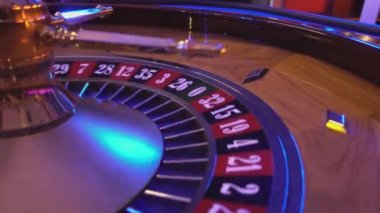 Rulet tekerleği bir casino - topu alan 6 siyah