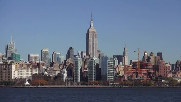 Manhattan skyline com Empire State Building — Vídeo de Stock