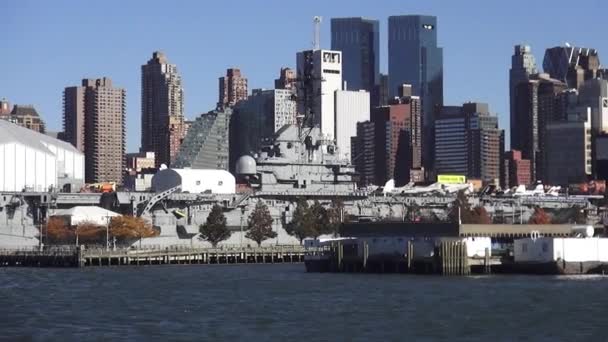 Manhattan midtown vom hudson river — Stockvideo