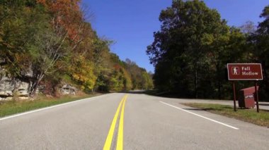 Natchez izleme Parkway uzun yalnız yol