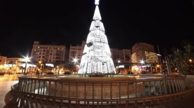 Işıklı Noel ağacı Malaga