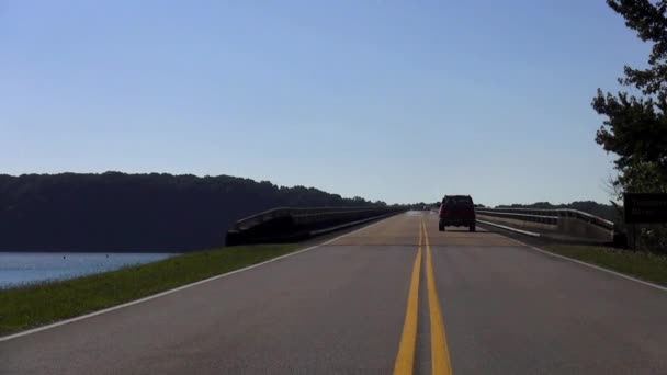 Puente sobre el río Tennessee — Vídeo de stock