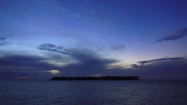 Maravillosa toma de la noche del mar abierto en Key West — Vídeo de stock