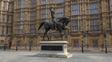 Lordlar Kamarası Westminster Londra heykeli