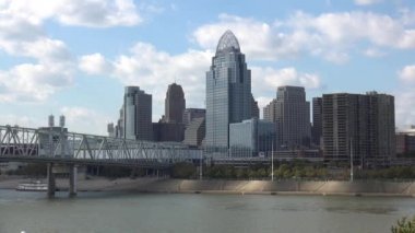 Newport iskelesi Cincinnati manzarası harika görünümü