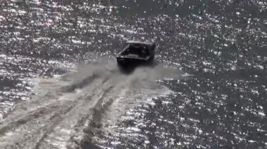 Ohio Nehri üzerinde Motorlu tekne