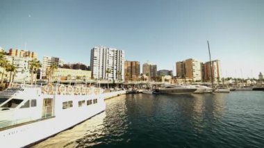 Bağlantı noktası Malaga büyük çekim gün batımında