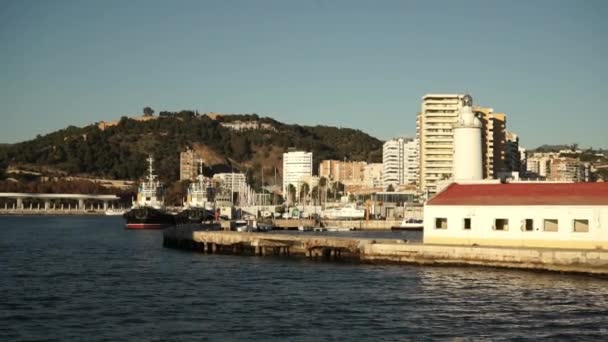 Вид на Порт Малага с моря — стоковое видео