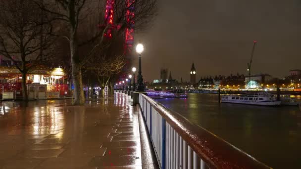 Romantik Güney banka Londra gece — Stok video