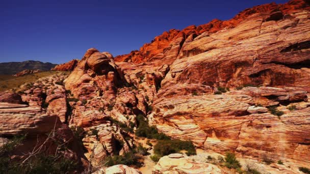 Färgglada steniga landskapet i Nevadaöknen - Las Vegas, Nevada/Usa — Stockvideo