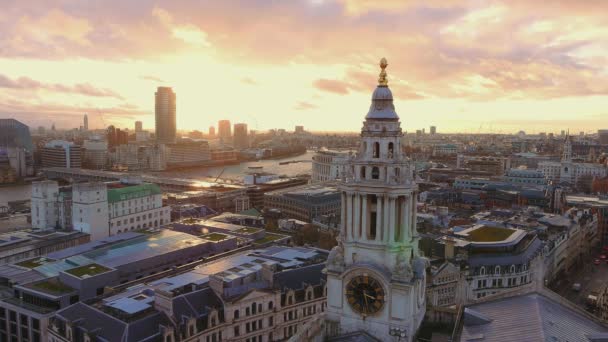 Picture perfect London in the evening — Stock Video