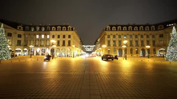 Groothoek schot van Place Vendome in Parijs — Stockvideo