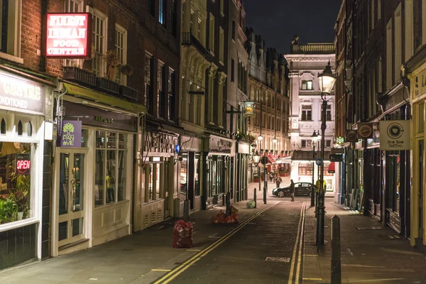 Narrow Land at Covent Garden district - LONDON/ENGLAND  FEBRUARY 23, 2016 — Stock Photo, Image